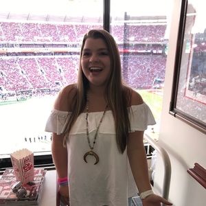 Meet your Posher, Madison